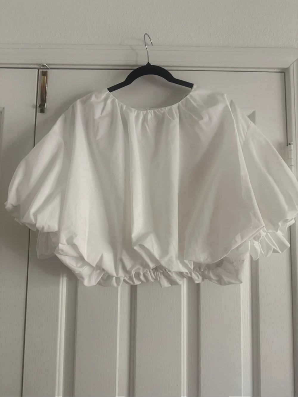 Zara White Puff Sleeve Cropped Blouse